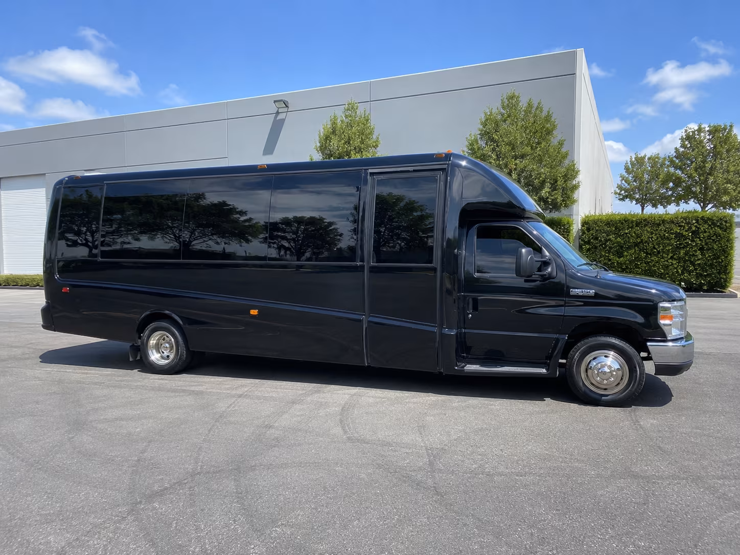 bachelor and bachelorette party buses in olathe