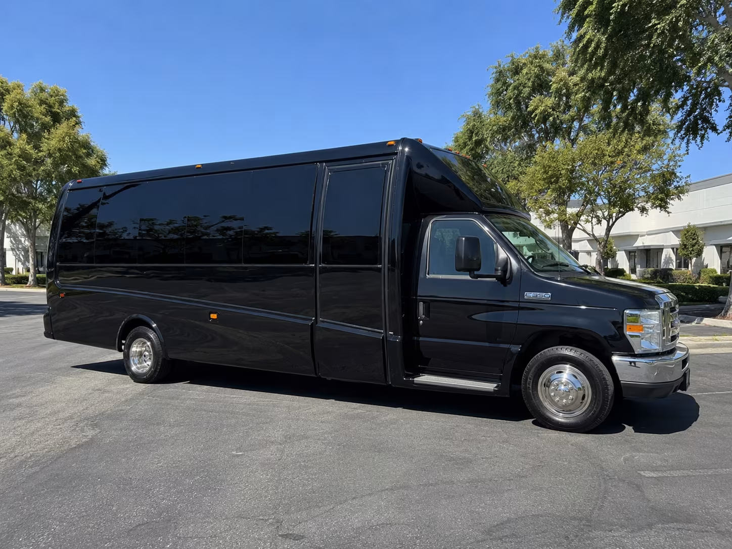 olathe corporate retreat shuttle bus rentals