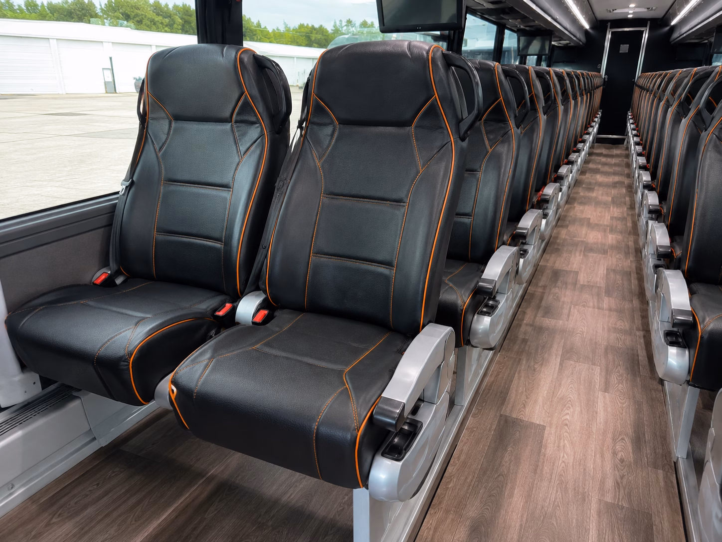 shuttle services for airline crews and airport staff in olathe
